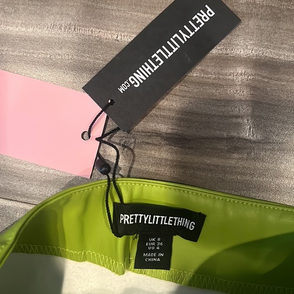 Pretty little thing green leather skirt - Picture 2 of 2